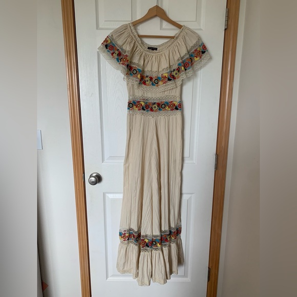 Mexican Dress - Picture 3 of 9